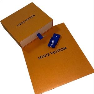 Auth Louis Vuitton gift box paper bag LV ribbon
